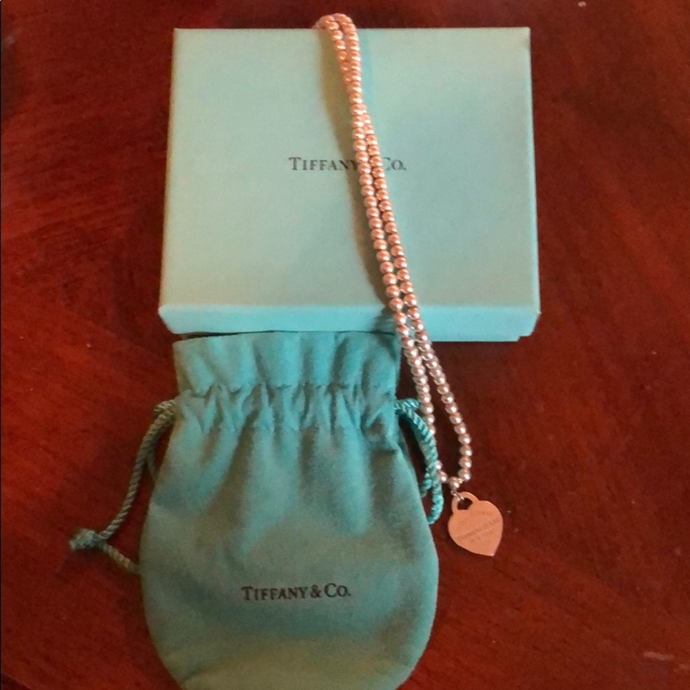 Tiffany’s necklace